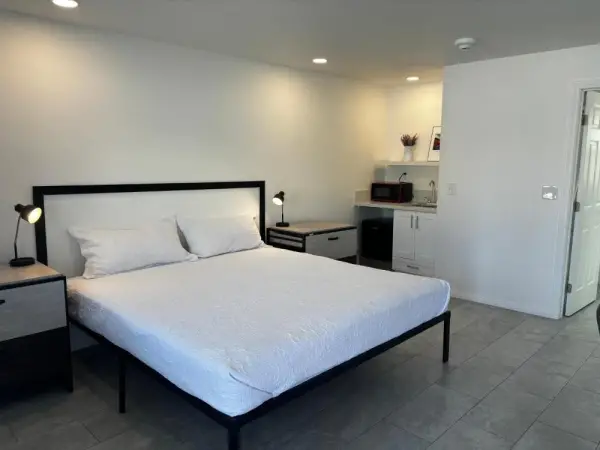 Boulder City Inn 8